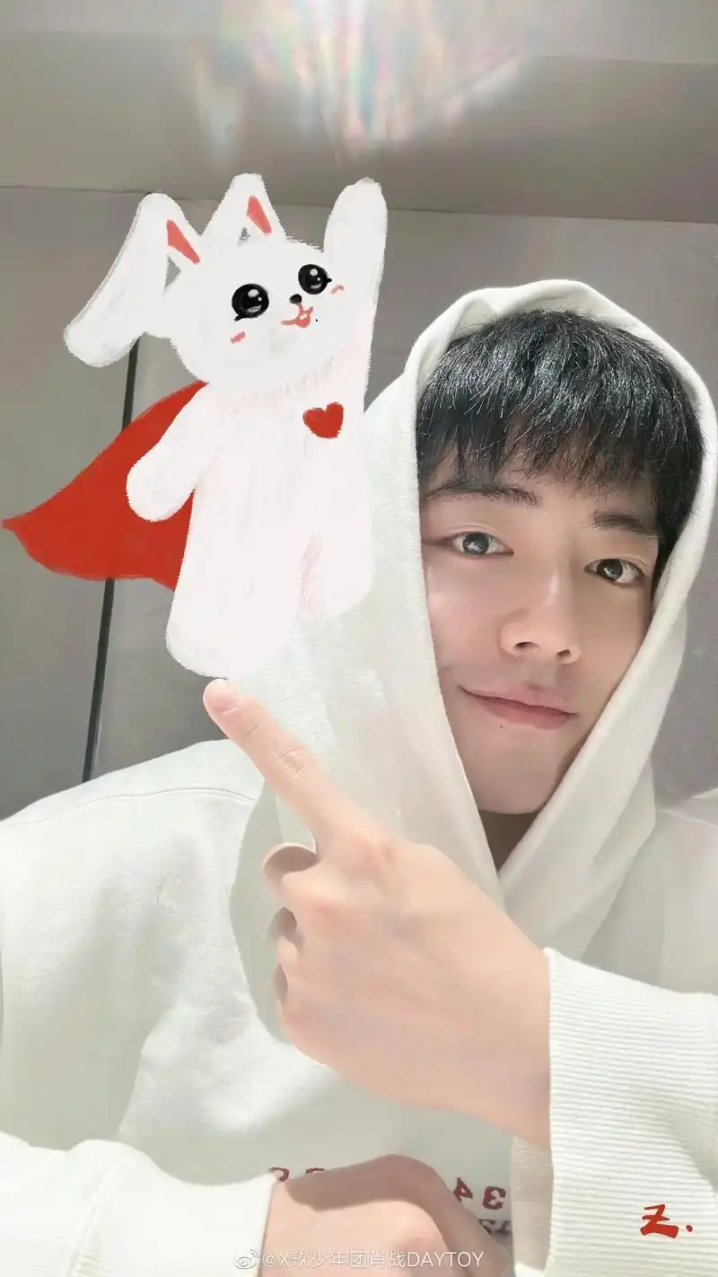 除夕夜肖战又画小飞侠啦