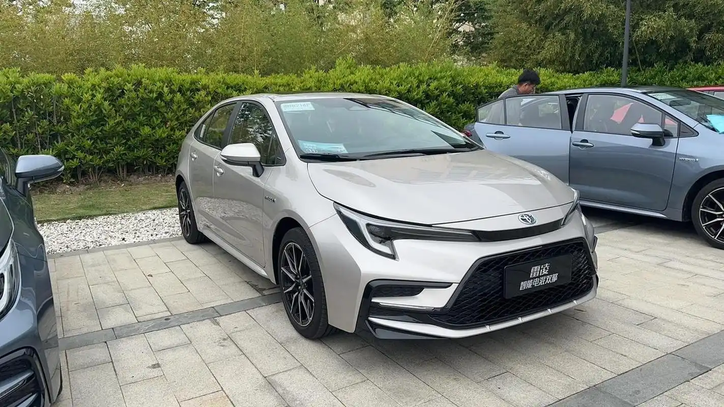 2023款雷凌双擎搭载了第五代丰田ths混动系统,实际体验下来,油耗并未