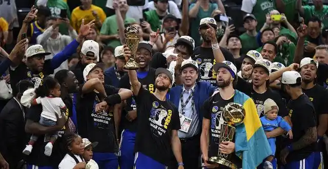 勇士队2022nba总冠军游行