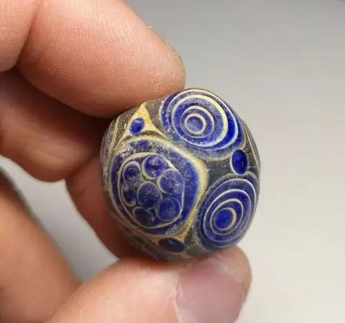 蓝色战国蜻蜓眼老琉璃珠,求老师鉴定!