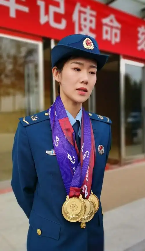 p data-id="gnavfh2mdh">邢雅萍,1998年出生于