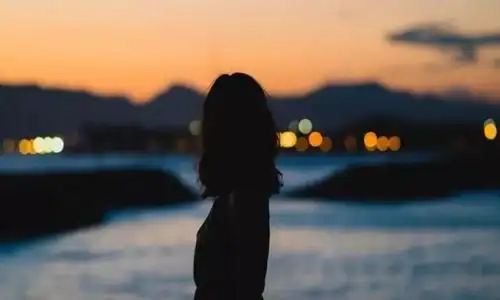 2020写给自己的高冷说说,发一条吸引人的朋友圈句子