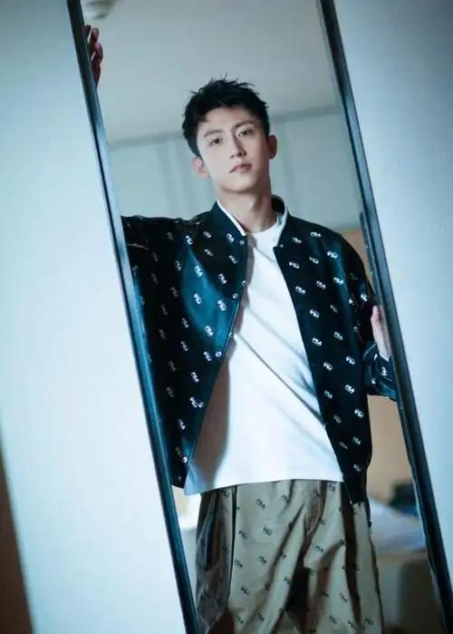 黄景瑜前妻时隔四个月再度喊话,网友吐槽:她是又没钱花了吗?