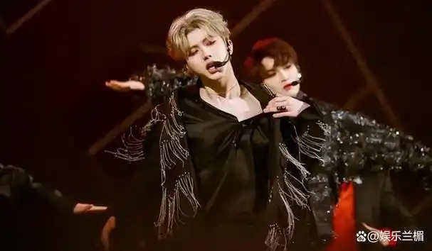 明明一首代表作都没有,却被捧为"乐坛顶流",小丑闹剧何时休?