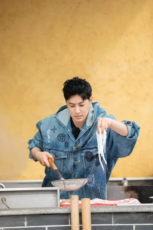 潘玮柏玩酷超帅气现场(去炫吧乐派首站开唱)(2)