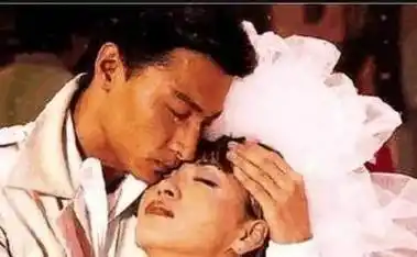 刘德华年轻时的罕见照:颜值巅峰的他,每张照片都藏着一个故事_梅艳芳