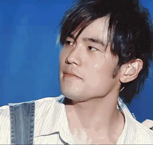 周杰伦回应新专辑质疑12首歌仅6首新歌只有6首售价30元