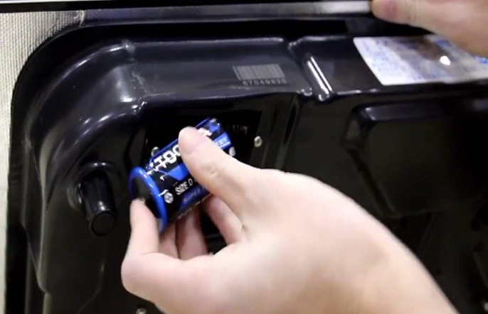 前锋燃气灶怎么换电池 前锋燃气灶怎么拆卸 前锋燃气灶开关怎么拆