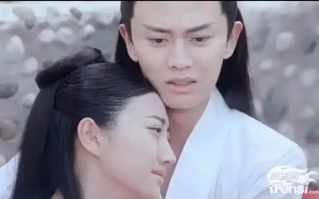 任嘉伦怎么突然拍吻戏了任嘉伦承认锦衣之下是真吻任嘉伦对谭松韵有动