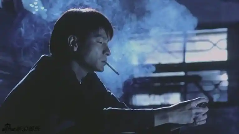 再不看可能就没了电影中的吸烟场面