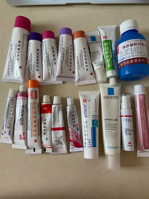 在上海华山医院和上海皮肤病医院看了都并没有毛用的我决定也试试.