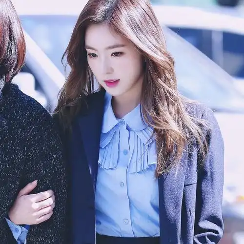 裴珠泫 自截自调 原图微博