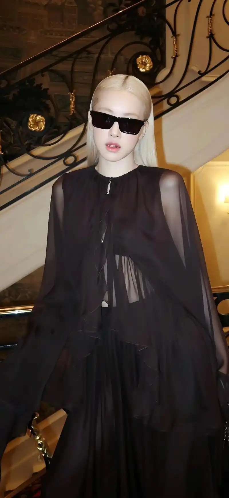 老婆巴黎时装周壁纸来咯#朴彩英 #壁纸 #高级感 #又美又飒 - 抖音