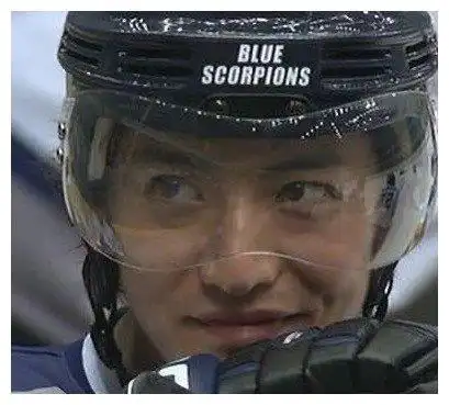 47岁木村拓哉抱爱犬秒睡鼻梁超挺仍美男干啥啥都行人生开了挂