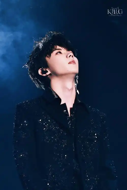 马嘉祺叁重楼暨出道四周年演唱会##马嘉祺 廿一幕启循光赴盛景