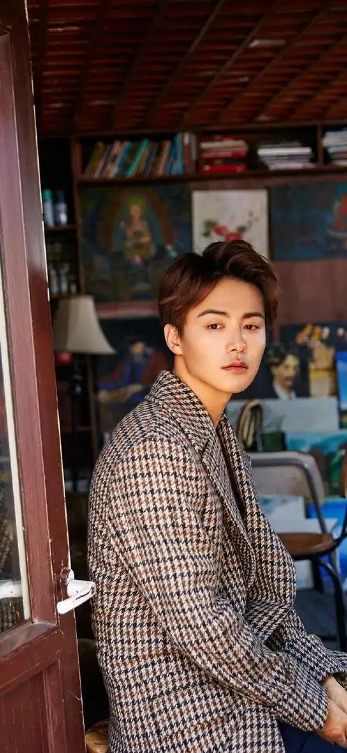 马天宇侧颜随拍