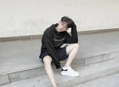 费启鸣是哪个学校的揭晓 大四学生已经拥有百万粉丝