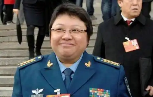 韩红年轻时是校花?