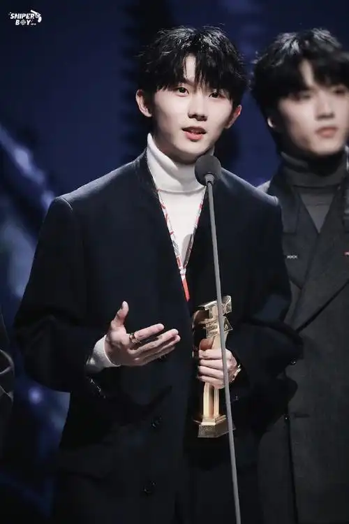 时代少年团最佳组合##马嘉祺说会坚持组合优先##时代少年团的获奖