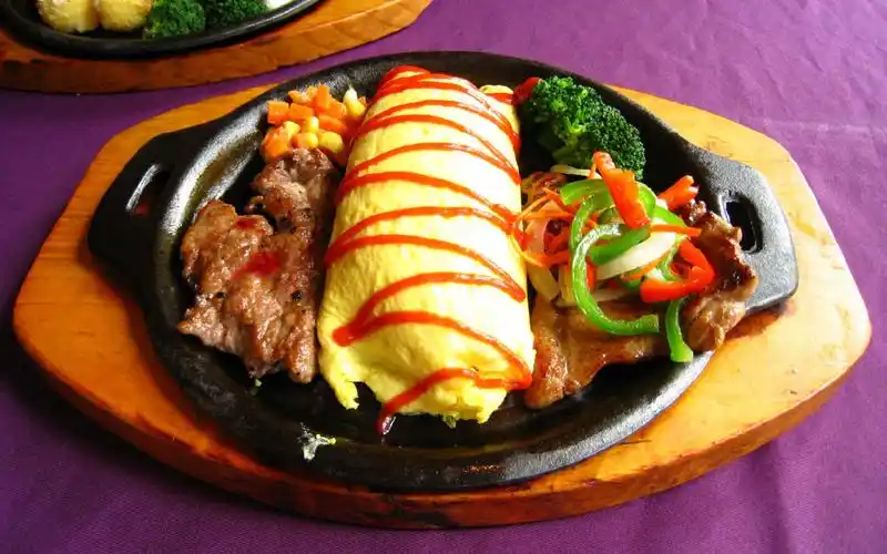 美食鸡排蛋包饭