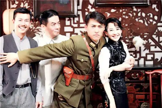 许晴《来势凶猛》不惧高温 三姐变三爷欢乐升级