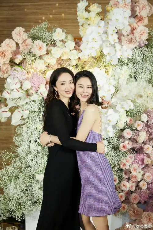 董璇为关悦庆生##董璇晒与关悦合照为其庆生