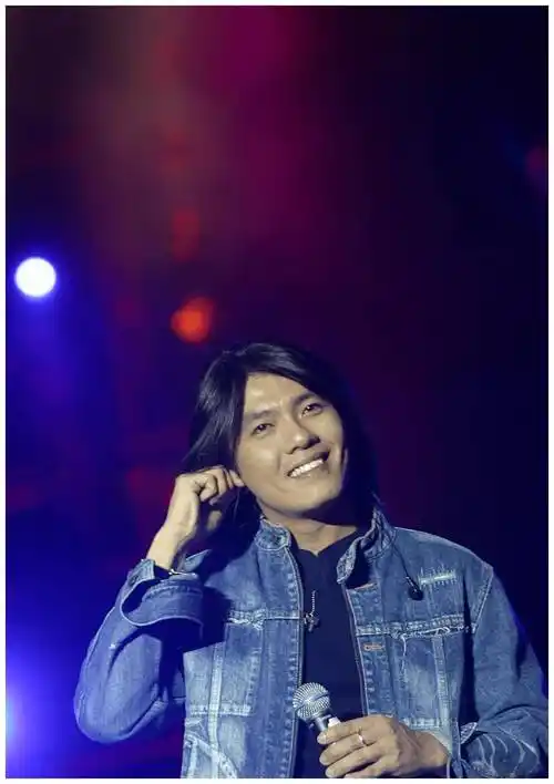 知名歌手阿杜县城接商演减肥成功后又复胖自曝抑郁症好转