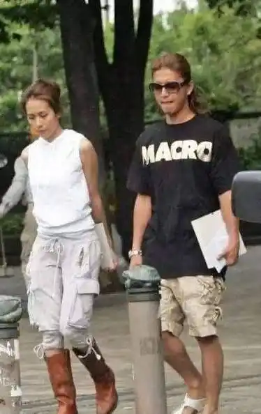 原创木村拓哉罕见秀恩爱意外暴露静香婚纱照光希小时原来是假小子