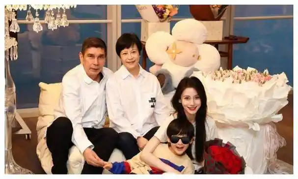 杨颖_海绵_黄晓明