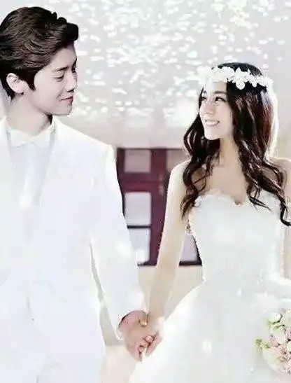 鹿晗和允儿结婚照片_鹿晗和允儿结婚_鹿晗毒打允儿照片