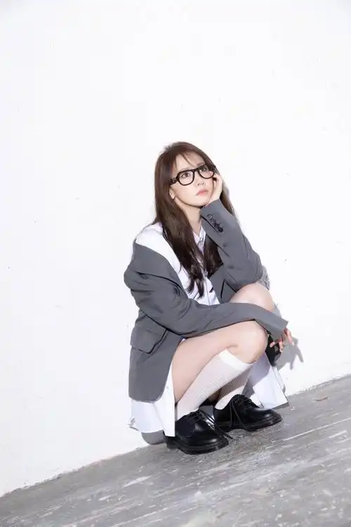 图片系列:  海报:林允儿_yooniverse  预告照1:林允儿_yooniverse