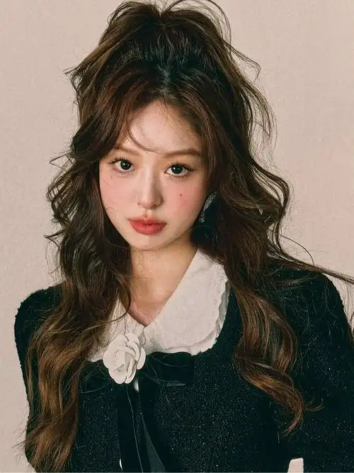 2024流行发型大赏!圆脸女生专属的显脸小秘籍