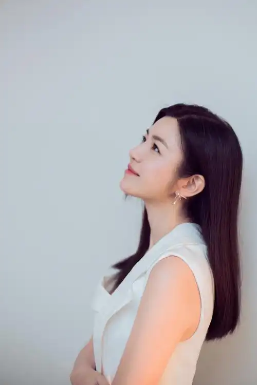 陈妍希清新秀代言一句话掳获女人心