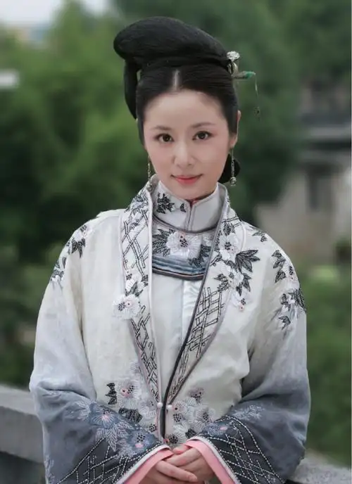 喜欢「演少女」的林心如,被村民「打脸」了 - 电影资讯(存满娱乐网)