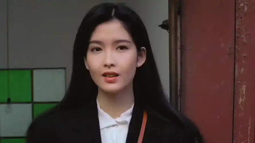 记住她的美几秒已足够周慧敏盛世美颜