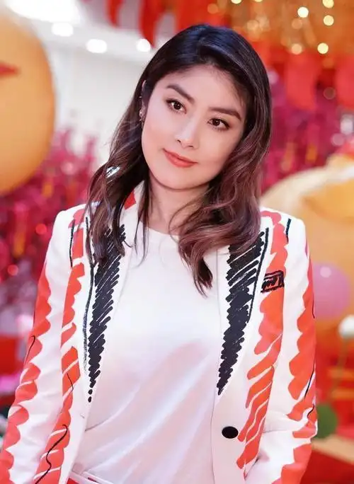 陈慧琳:嫁相爱16年初恋,41岁生二胎,两个儿子是她的心头宝