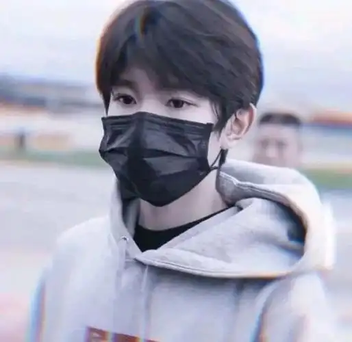 王源最新微信头像