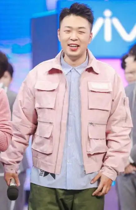 人前是"过气明星",人后是"商业大佬",这4位明星闷声发大财