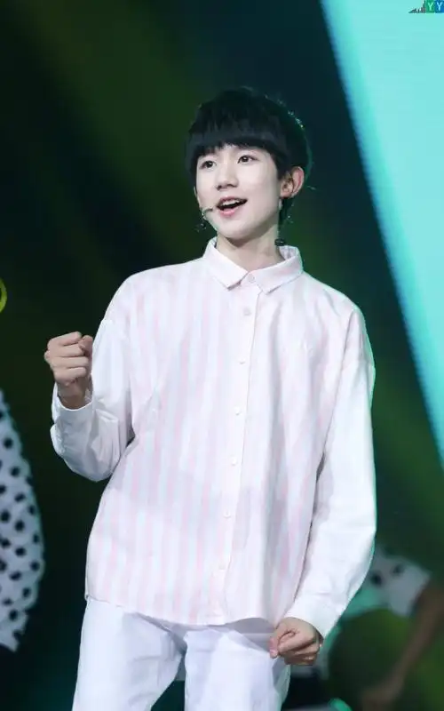 王源150413 音乐风云榜年度盛典 cr:y歪歪y