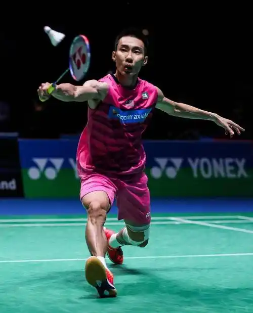 "悲情英雄"李宗伟,为治癌花936万续命,流泪称:抗癌太痛苦了