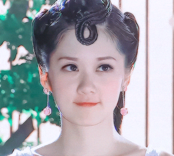 即使已经43岁了,张娜拉看上去还是20岁的脸,看起来真的太年轻,有一种