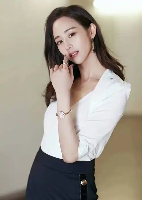 张钧甯,肤白貌美,温婉可人,气质优雅大气!_韵味_美女_魅力十足