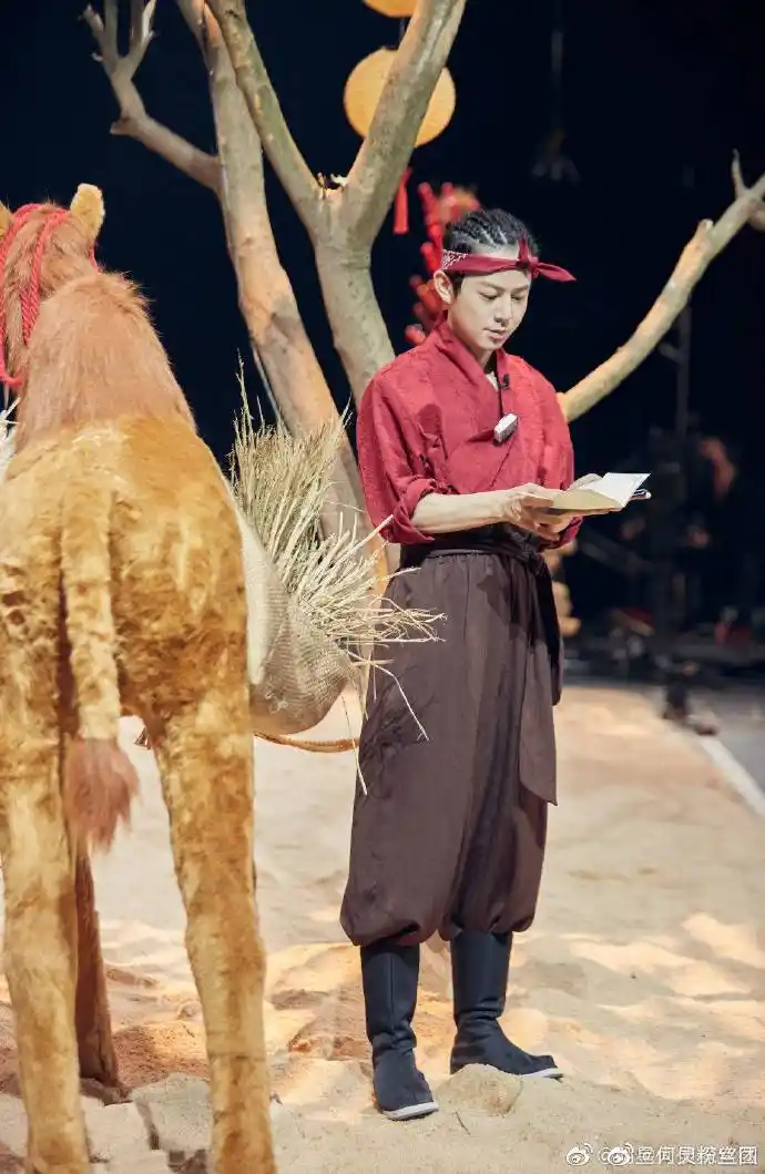 看快本的最后给我整哭了,哭的稀里哗啦的,他们感谢