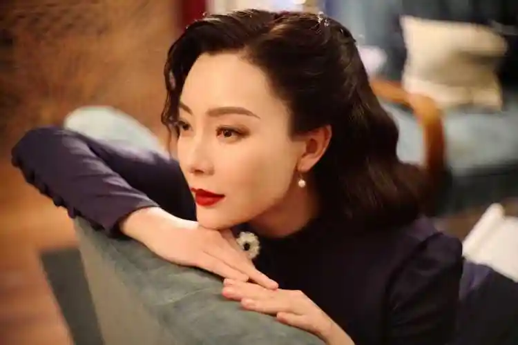 鹿晗跟陈数是什么关系陈数是鹿晗的什么人