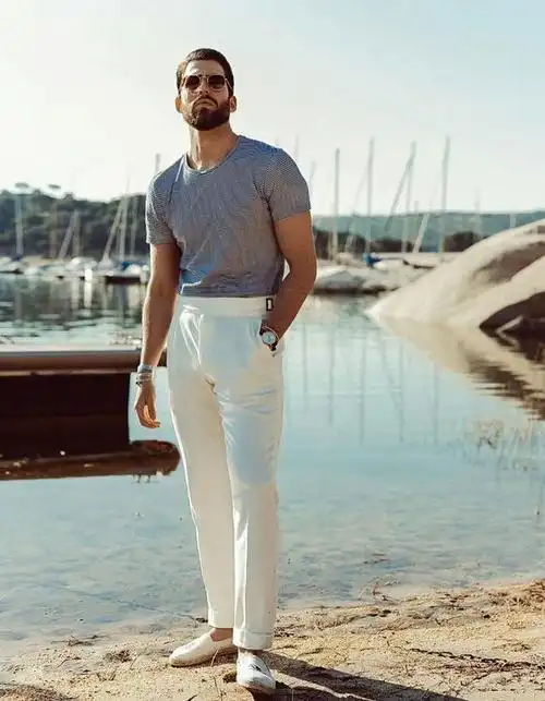 40岁男人不想做"油腻大叔",夏天远离这4种衣服,会显老又邋遢