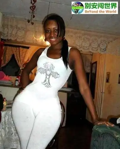 身材火辣,风情多姿的非洲黑珍珠美女,却千方百计"漂白"自己!