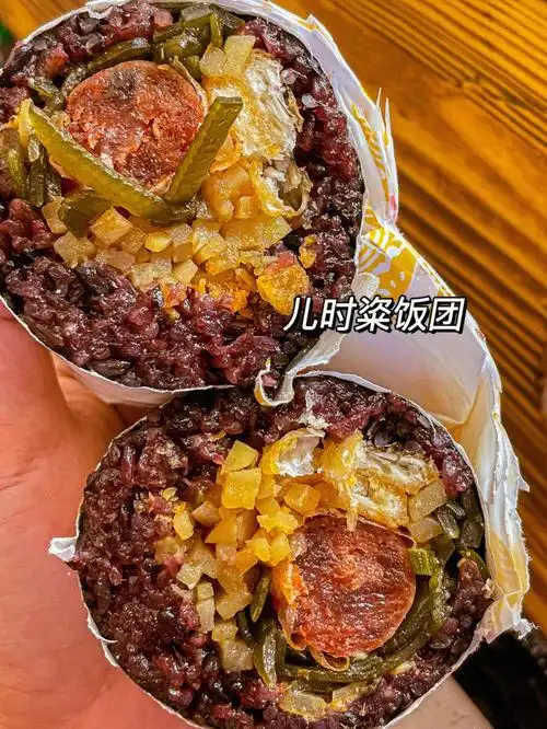 合肥探店最好吃的儿时粢饭团配料超级多