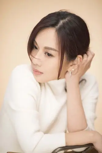 陈松伶福尔摩师奶温婉气质不减花絮曝光散发满分可爱