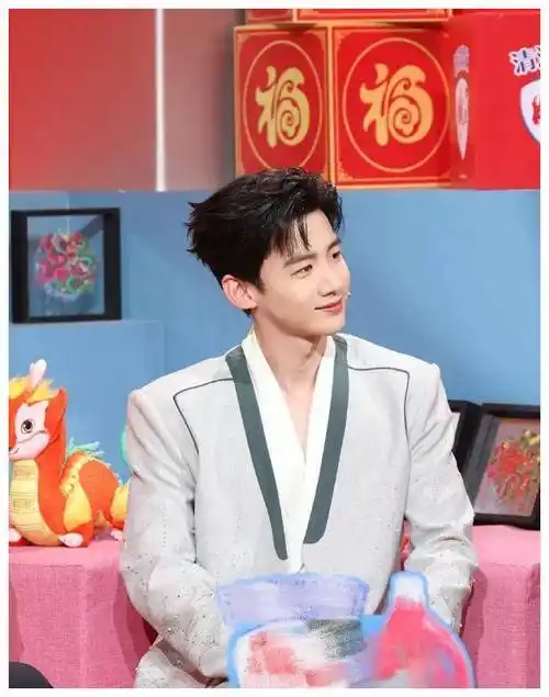 怀柔王子白敬亭,俘获万千少女心,细数追随者无数_青春_中国_电视剧