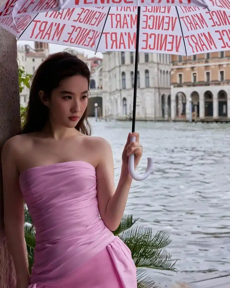 刘亦菲参加宝格丽活动.#刘亦菲 #宝格丽全球代言人刘亦菲 # - 抖音